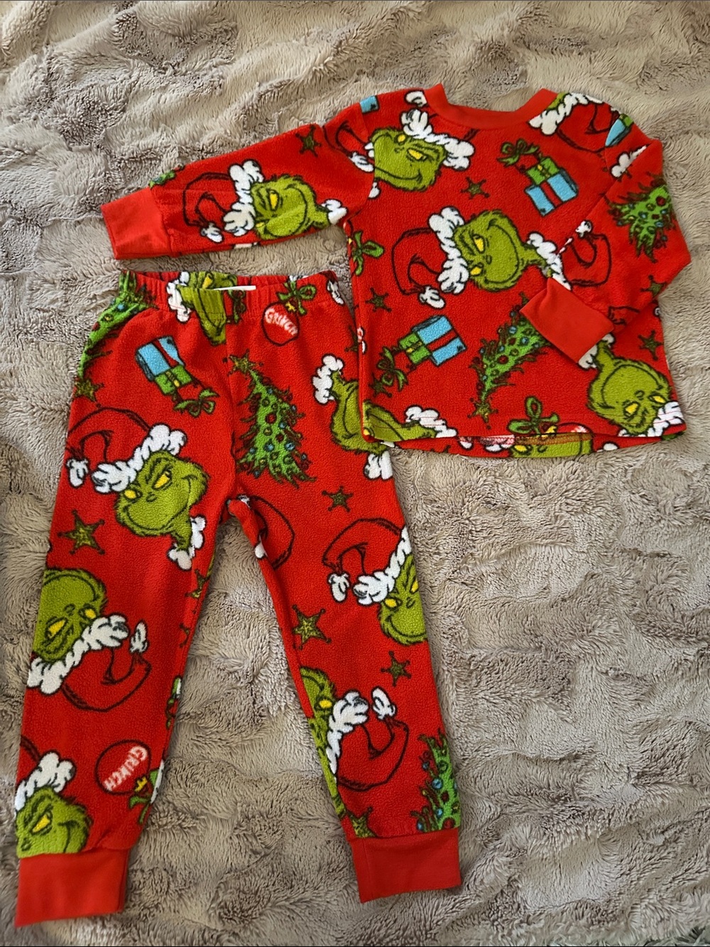Grinch Red Fleece Pajama Set, 2T